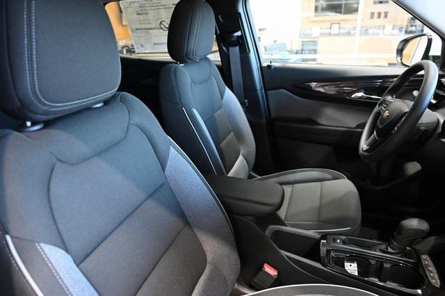 Photo of 2026 Summit White Chevrolet Trailblazer