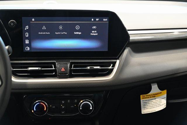 Photo of 2026 Summit White Chevrolet Trailblazer