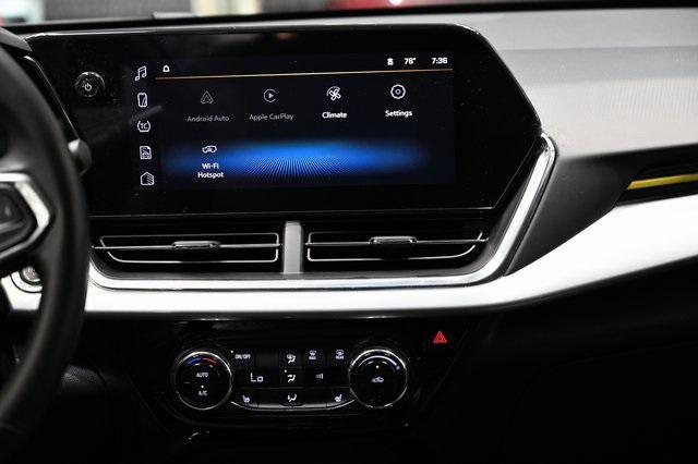 Photo of 2025 Summit White Chevrolet Trax