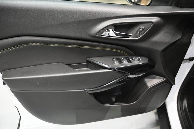 Photo of 2025 Summit White Chevrolet Trax