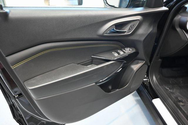 Photo of 2025 Mosaic Black Metallic Chevrolet Trax
