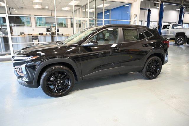Photo of 2025 Mosaic Black Metallic Chevrolet Trax