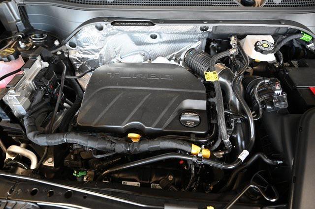 Photo of 2025 Mosaic Black Metallic Chevrolet Trax