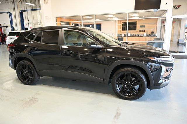 Photo of 2025 Mosaic Black Metallic Chevrolet Trax