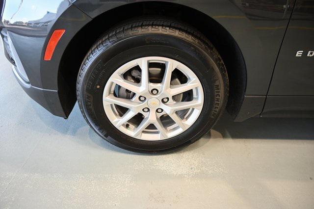Photo of 2023 Iron Gray Metallic Chevrolet Equinox