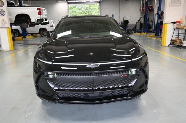 Photo of 2025 Black Chevrolet Equinox EV