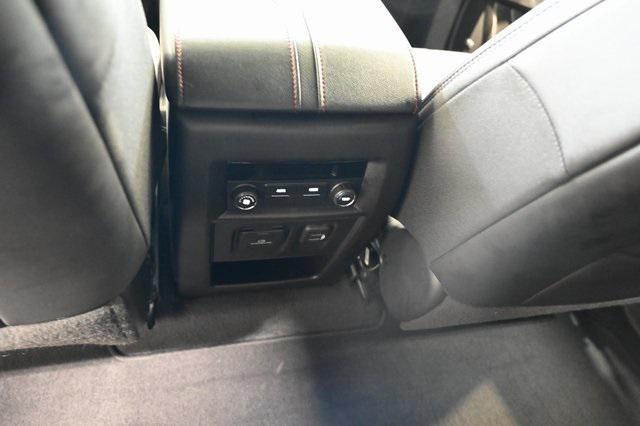 Photo of 2022 Summit White Chevrolet Traverse