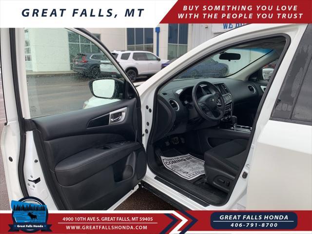 Photo of 2020 Pearl White Tricoat Nissan Pathfinder