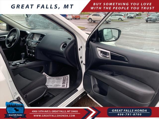 Photo of 2020 Pearl White Tricoat Nissan Pathfinder