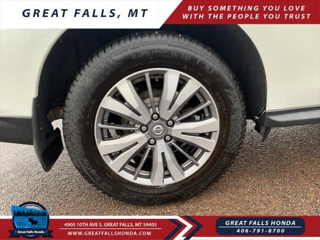 Photo of 2020 Pearl White Tricoat Nissan Pathfinder