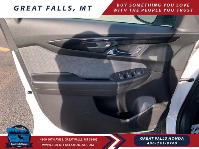 Photo of 2025 Summit White Chevrolet Trailblazer
