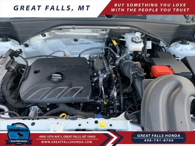 Photo of 2025 Summit White Chevrolet Trailblazer