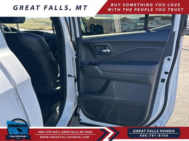 Photo of 2025 Platinum White Pearl Honda Ridgeline
