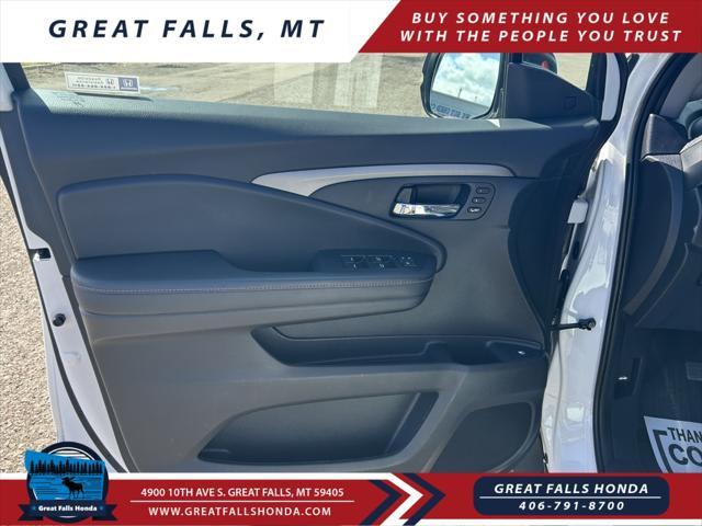 Photo of 2023 White Honda Ridgeline