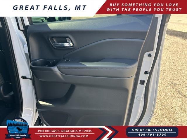 Photo of 2023 White Honda Ridgeline
