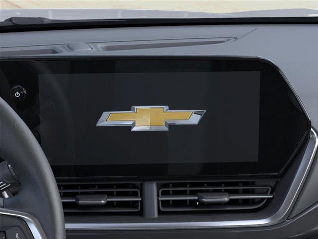 Photo of 2026 Summit White Chevrolet Trax