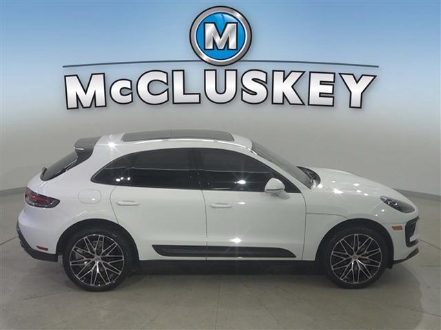 Photo of 2023 White Porsche Macan