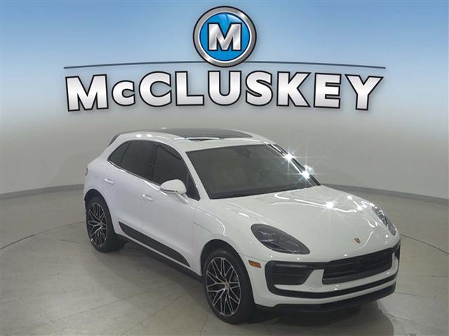Photo of 2023 White Porsche Macan