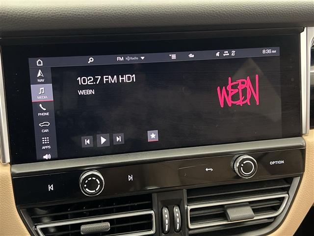 Photo of 2023 White Porsche Macan