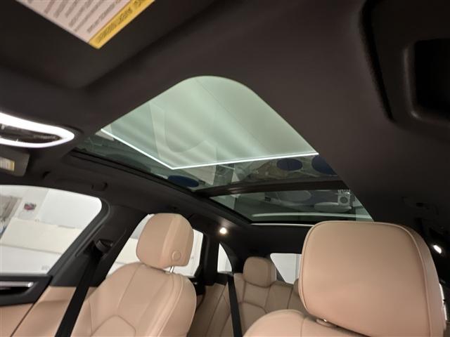 Photo of 2023 White Porsche Macan