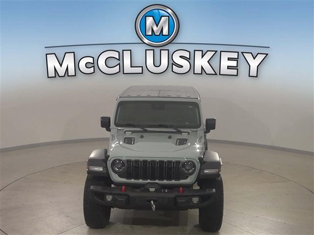 Photo of 2024 Earl Clearcoat Jeep Wrangler