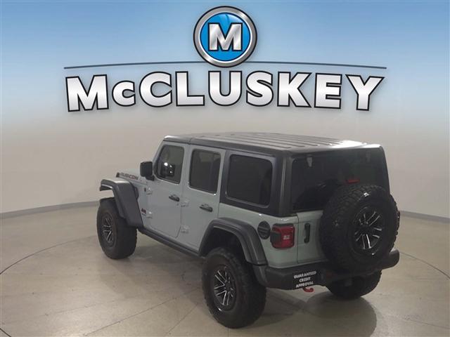 Photo of 2024 Earl Clearcoat Jeep Wrangler