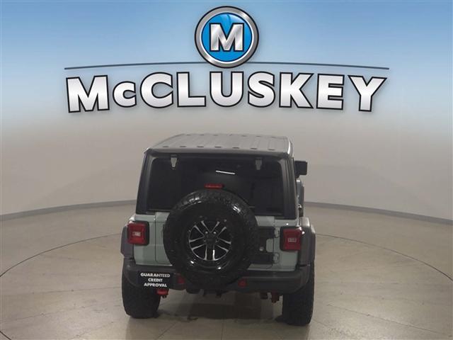 Photo of 2024 Earl Clearcoat Jeep Wrangler