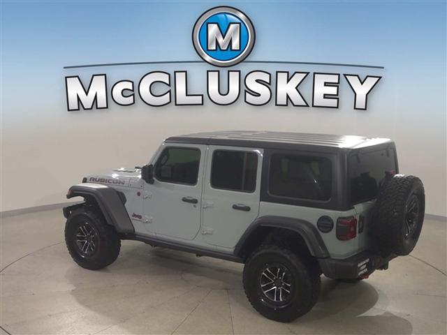 Photo of 2024 Earl Clearcoat Jeep Wrangler