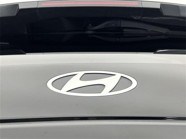 Photo of 2024 Phantom Black Hyundai SANTA FE