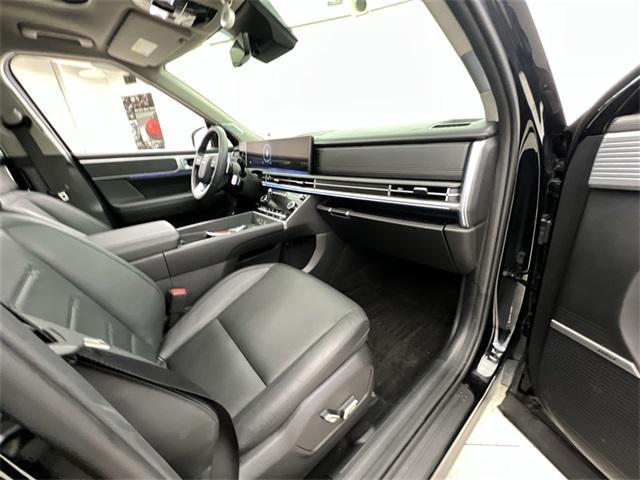 Photo of 2024 Phantom Black Hyundai SANTA FE