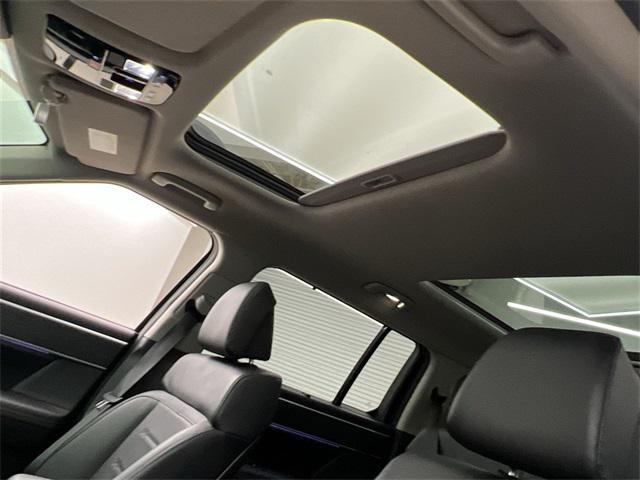 Photo of 2024 Phantom Black Hyundai SANTA FE