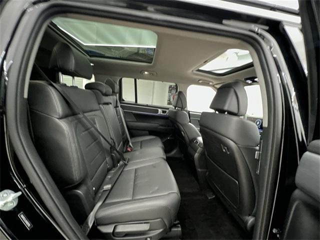 Photo of 2024 Phantom Black Hyundai SANTA FE
