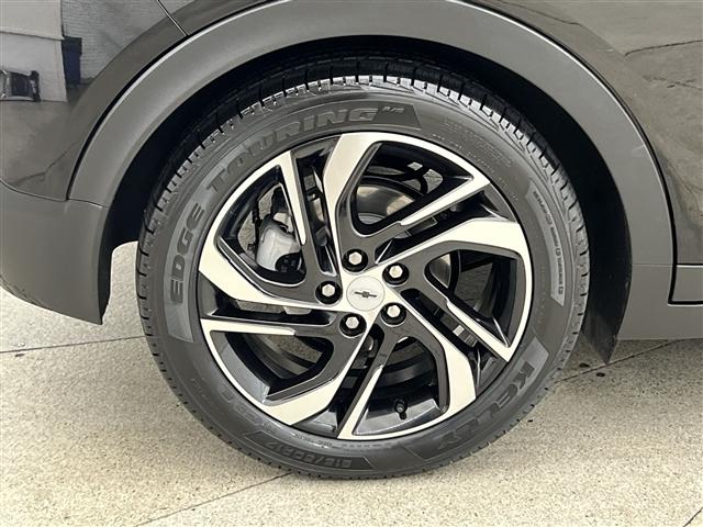 Photo of 2022 Mosaic Black Metallic Chevrolet Bolt EV