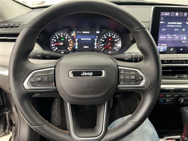 Photo of 2022 Granite Crystal Metallic Clearcoat Jeep Compass