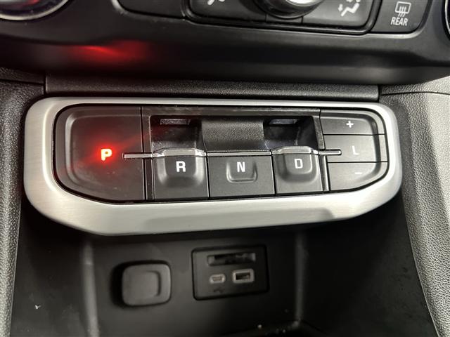 Photo of 2023 Summit White GMC Acadia