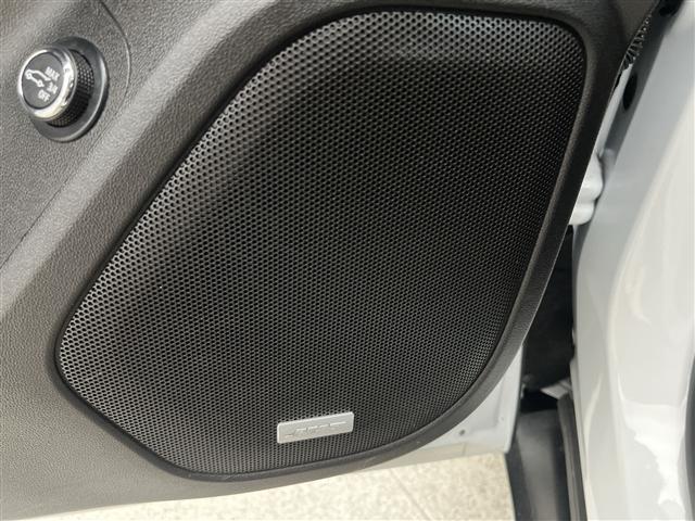 Photo of 2023 Summit White GMC Acadia