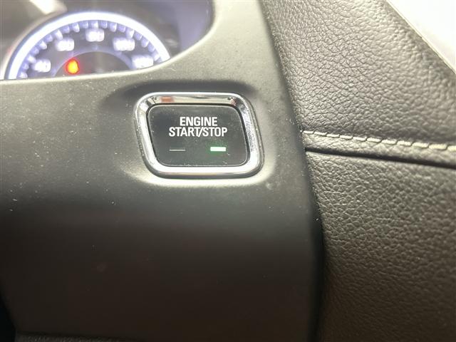 Photo of 2023 Summit White GMC Acadia