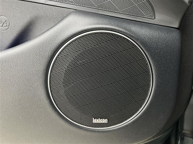 Photo of 2023 Brunswick Green Genesis GV70