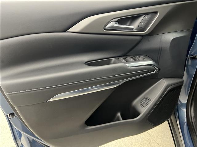 Photo of 2025 Lakeshore Blue Metallic Chevrolet Traverse