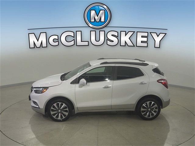 Photo of 2017 White Frost Tricoat Buick Encore