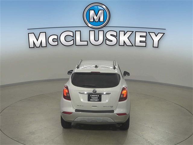 Photo of 2017 White Frost Tricoat Buick Encore