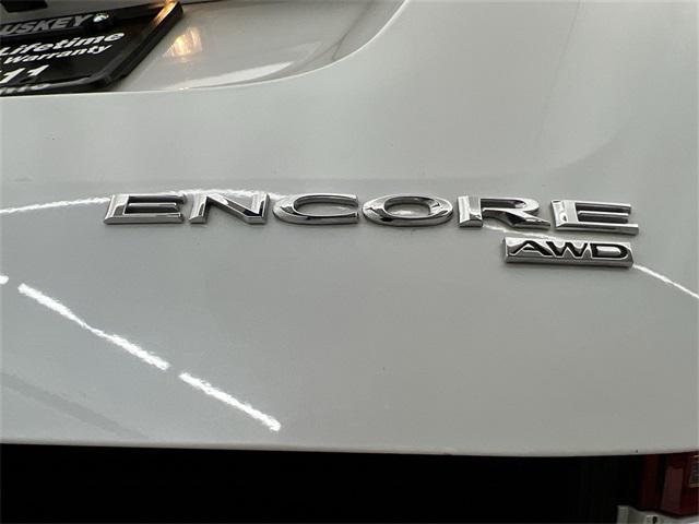 Photo of 2017 White Frost Tricoat Buick Encore