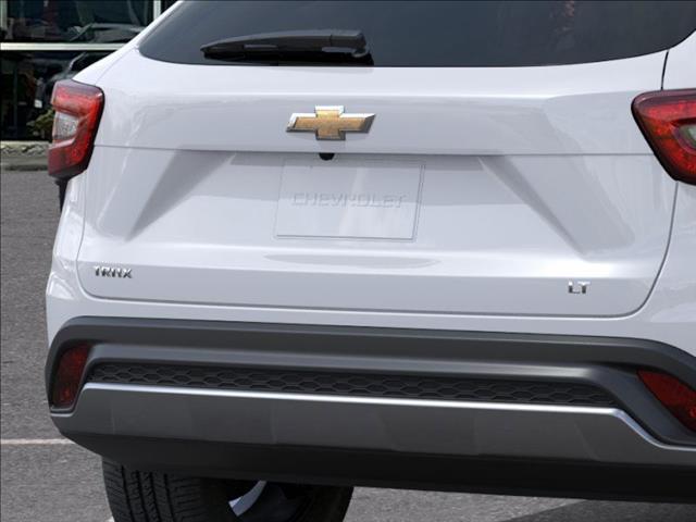 Photo of 2026 Summit White Chevrolet Trax