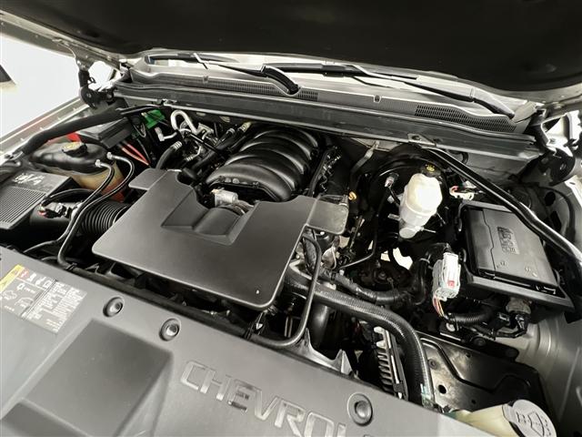 Photo of 2019 Silver Ice Metallic Chevrolet Suburban