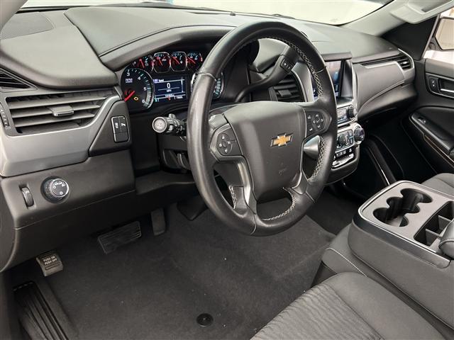Photo of 2019 Silver Ice Metallic Chevrolet Suburban