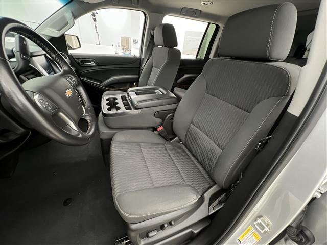 Photo of 2019 Silver Ice Metallic Chevrolet Suburban