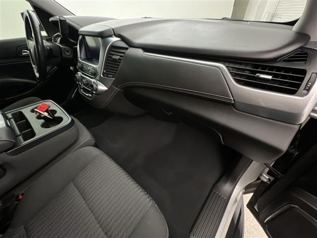 Photo of 2019 Silver Ice Metallic Chevrolet Suburban