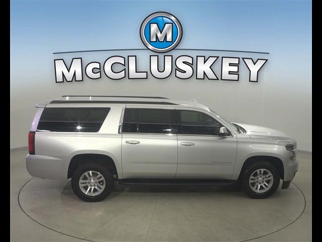 Photo of 2019 Silver Ice Metallic Chevrolet Suburban