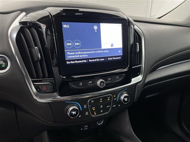 Photo of 2020 Silver Ice Metallic Chevrolet Traverse