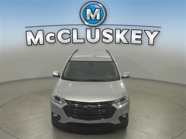 Photo of 2020 Silver Ice Metallic Chevrolet Traverse
